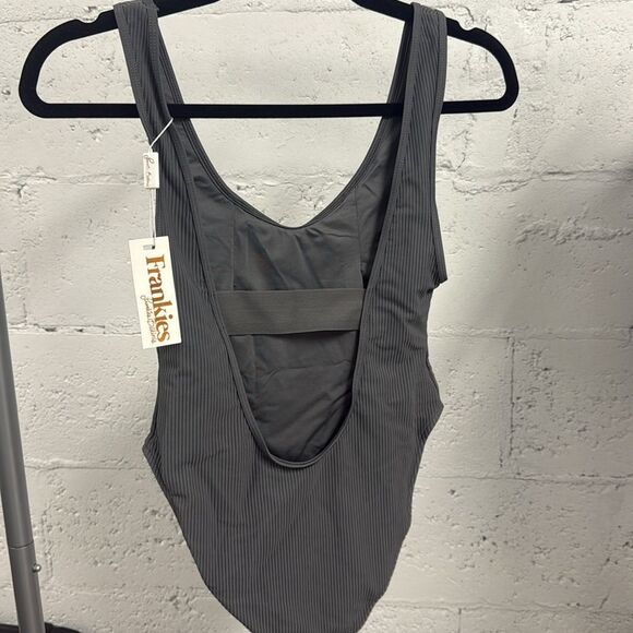 Frankie’s Bikinis Aldi One Piece Swimsuit Ribbed - NWT Size Small Backless - Picture 6 of 7